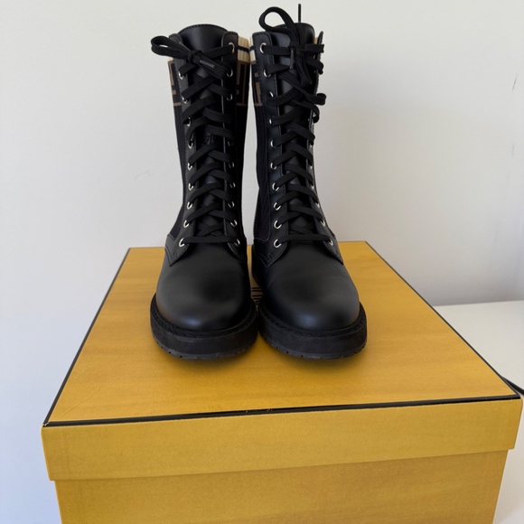 Fendi Rockoko Chelsea Combat Boot - Picture 4 of 4